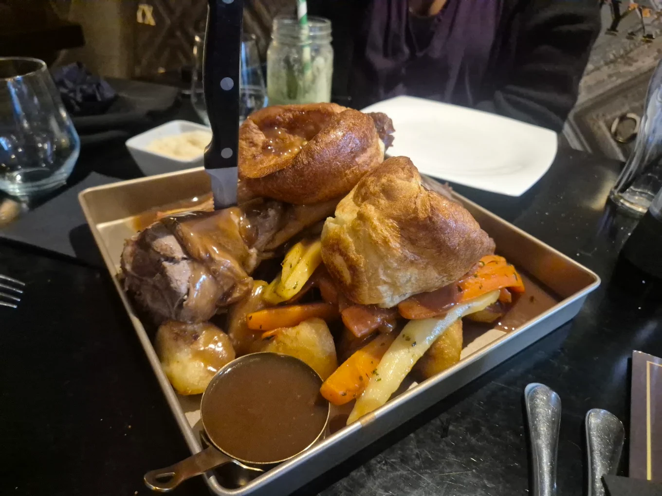 Sunday Roast at Onyx Restaurant & Bar